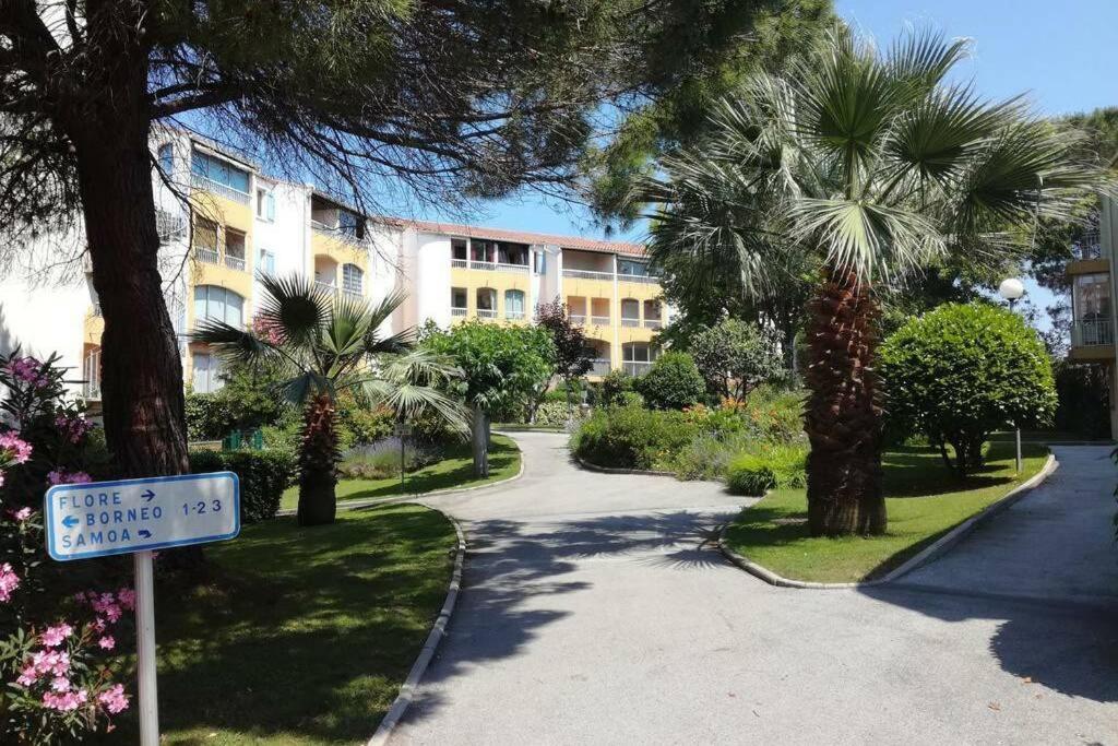 Appartement très agréable Fréjus Exterior foto